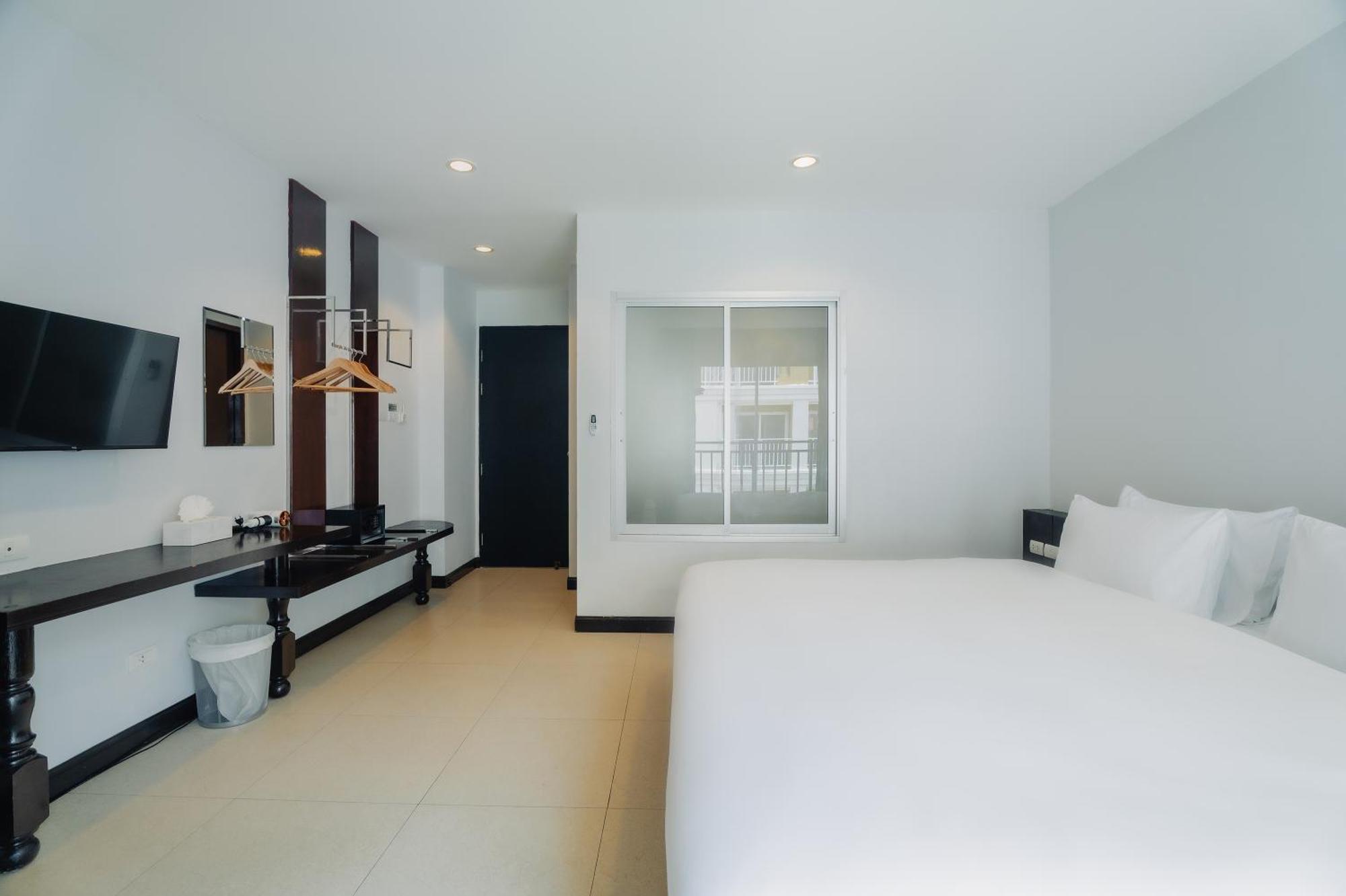 Di Yana Patong Hotel Kültér fotó